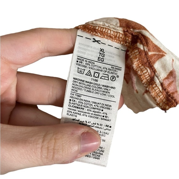 Old Navy Floral Ruched Tank XL - Picture 4 of 6